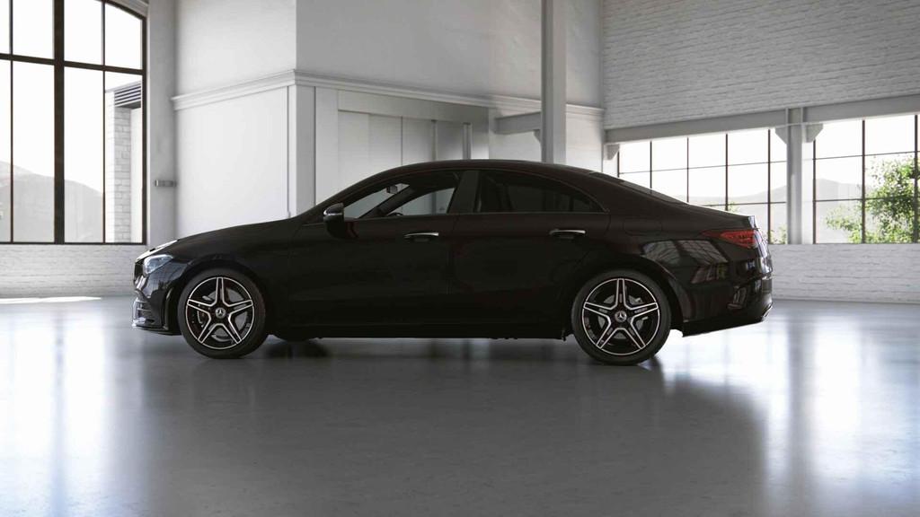 Mercedes-Benz CLA-Klasse 200 Coupé AMG Line | Panoramisch D, Auto's, Stof, Euro 6, 4 cilinders, 715 kg