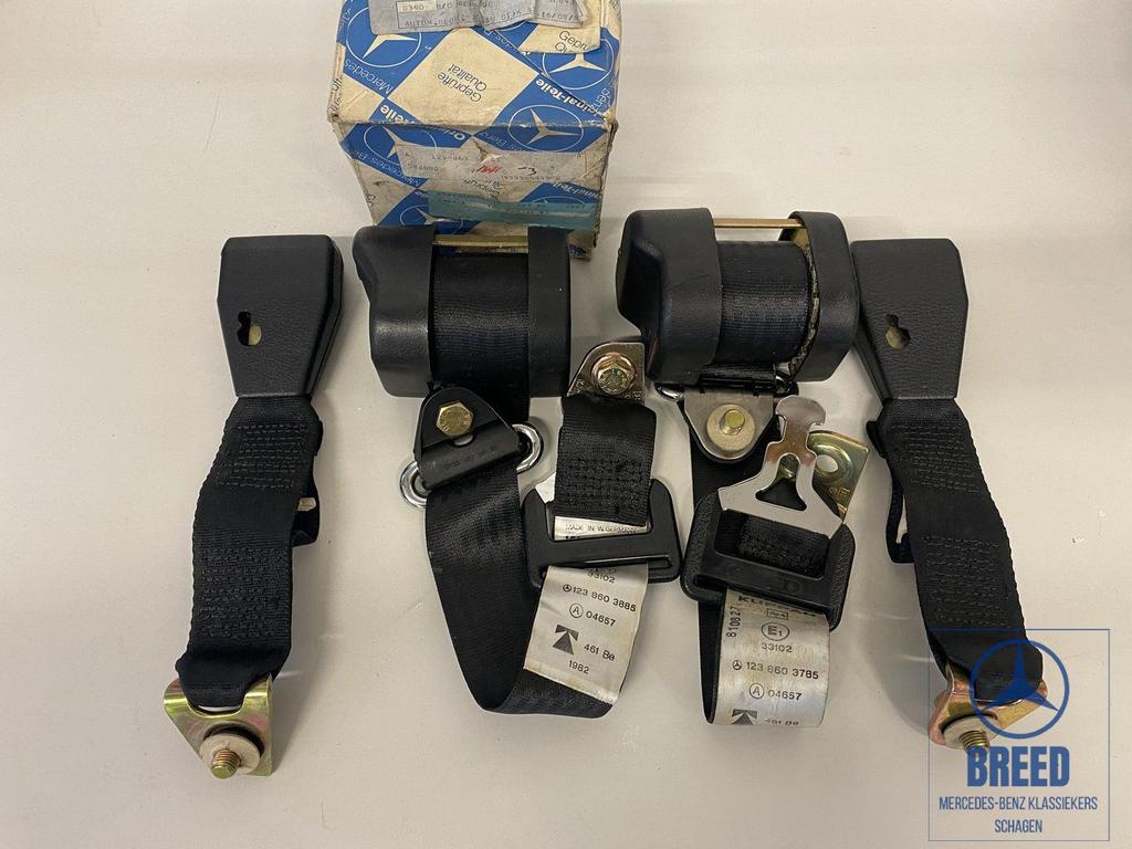 NOS gordelset achter voor Mercedes-Benz W123 T-model S123, Auto-onderdelen, Interieur en Bekleding, Mercedes-Benz, Nieuw, Ophalen of Verzenden