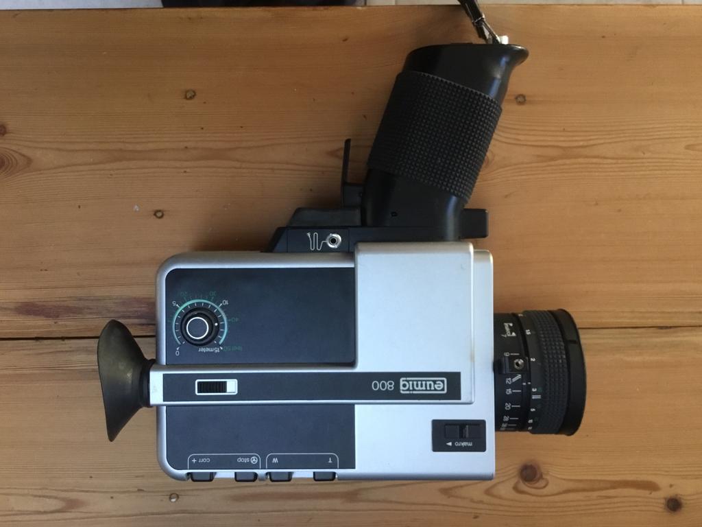 Super8 camera eumig 800 met draagzak, Audio, Tv en Foto, Videocamera's Analoog, Ophalen, Camera