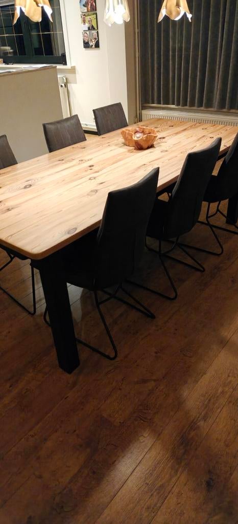 Table á manger en pin avec 6 chaises, Maison & Meubles, Enlèvement