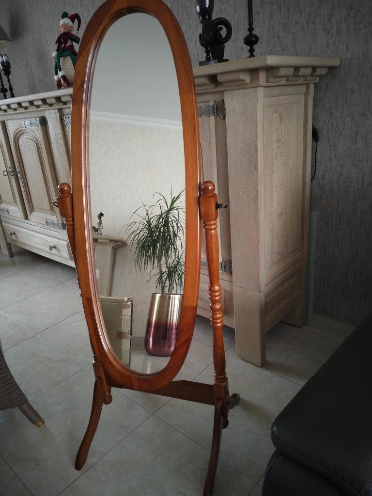 Grote spiegel, Ophalen, Nieuw, 50 tot 75 cm, 150 tot 200 cm