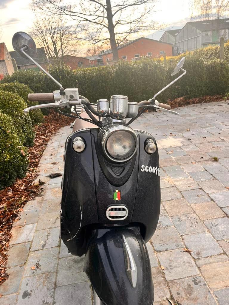 Scooth di Lucio scooter / brommer, Ophalen, Gebruikt, Klasse A (25 km/u), Benzine