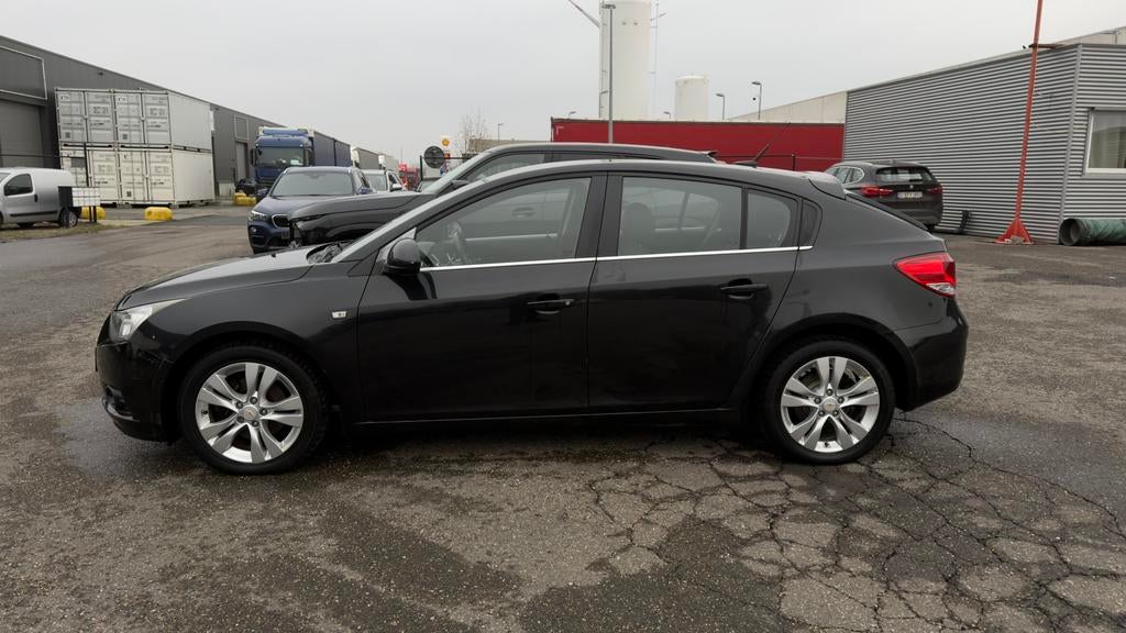 Chevrolet Cruze Break 1.7TD LT+, Achat, Boîte manuelle, Entretenue par le concessionnaire, Noir