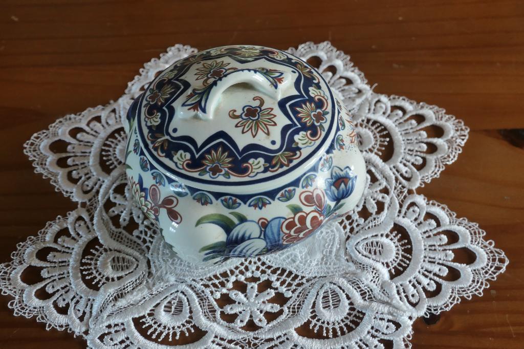 Bonbonnière BOCH Vieux Rhodes, Antiquités & Art, Enlèvement