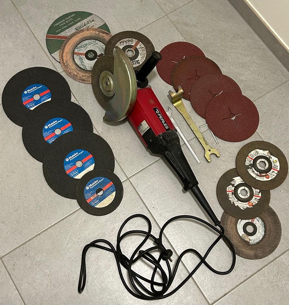 Haakse Slijper Perles 230 mm / 230 Volt, Doe-het-zelf en Bouw, Gereedschap | Slijpmachines, Ophalen, Gebruikt, 1000 watt of meer