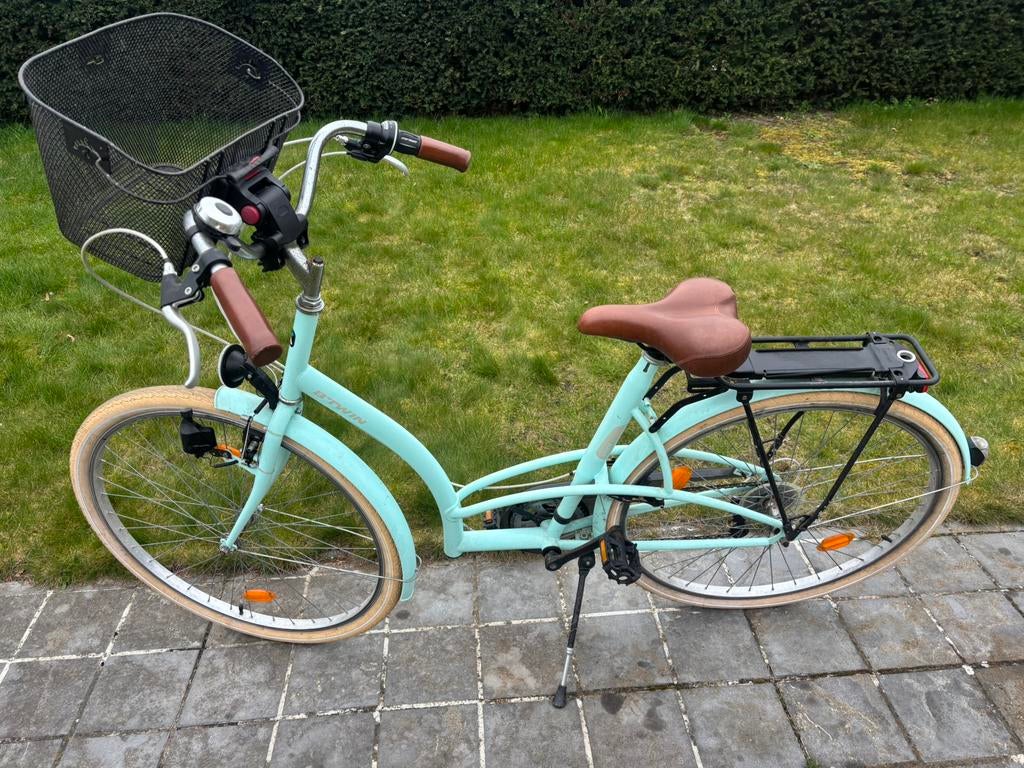 B’TWIN damesfiets (stadsfiets) met lage instap, 28 inch, Fietsen en Brommers, Ophalen, Gebruikt, Overige merken, Versnellingen
