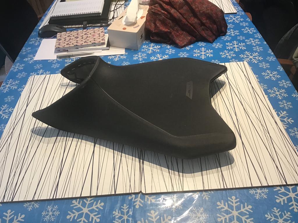 Standaard zadel ktm 790 duke, Motoren, Accessoires | Koffers en Tassen, Ophalen