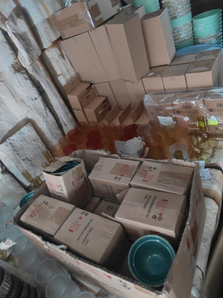 ÉNORME LOT DE PLUS DE 700 ARTICLES VENANT DE CHEZ CASA, Divers, Enlèvement, Neuf