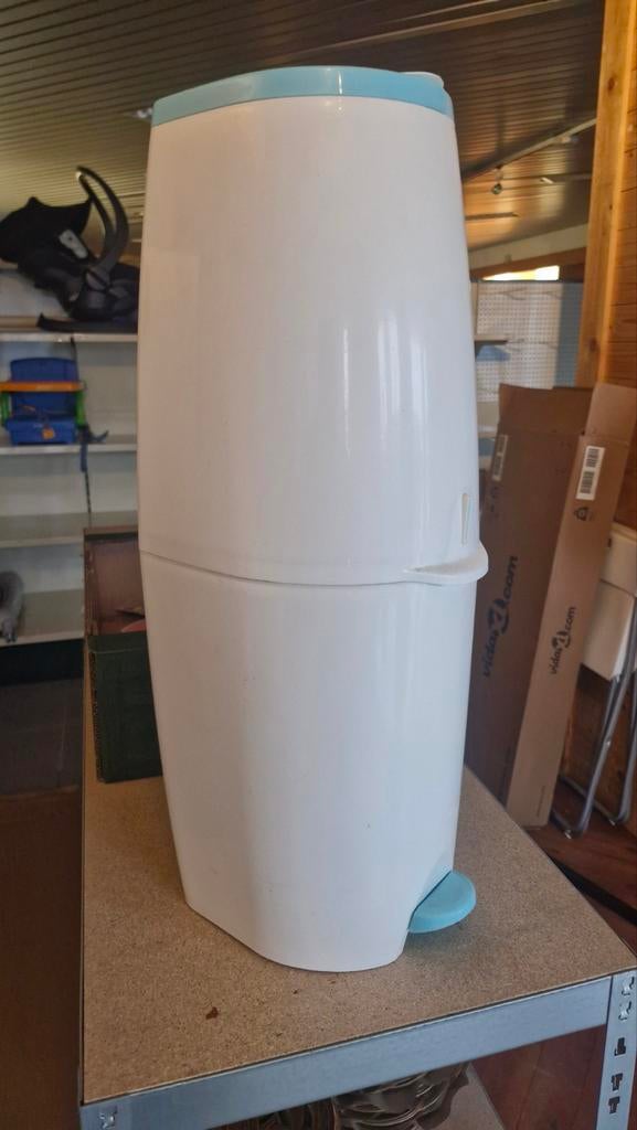 Angelcare pamper bin, Ophalen