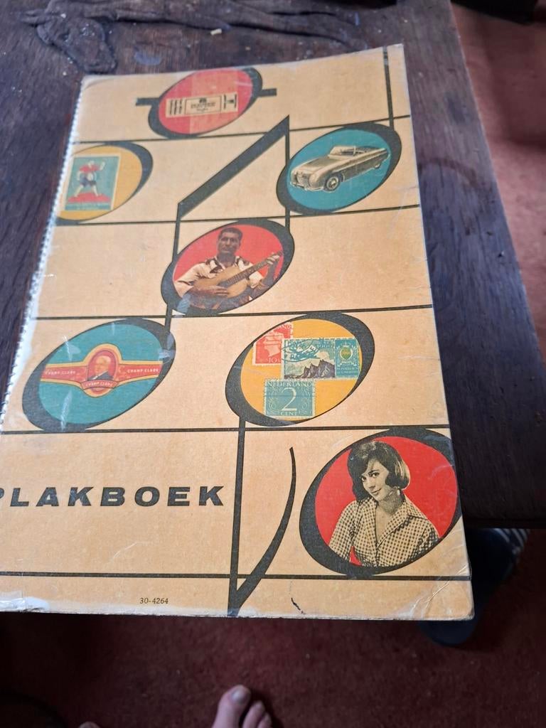 Album met 20 paginas unieke sigarenbandjes, Verzenden