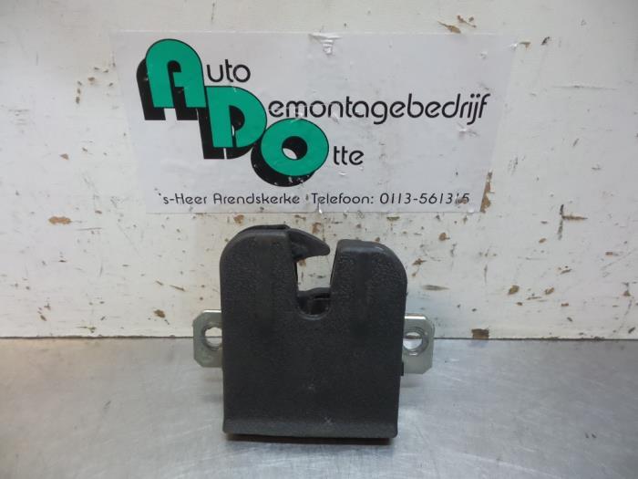 Slotmechaniek Achterklep van een Volkswagen Polo (Polo 01-), Gebruikt, -, Volkswagen, -