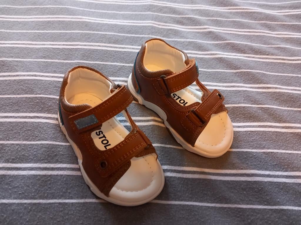 Jongens sandalen maat 21, Ophalen