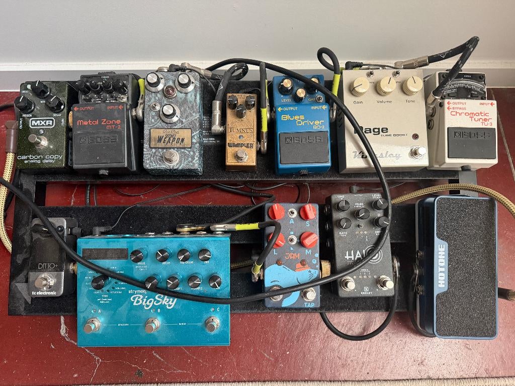 pedalboard met voeding, Muziek en Instrumenten, Ophalen, Zo goed als nieuw, Delay of Echo