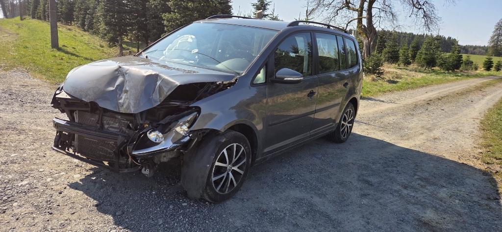 Volkswagen touran, 7 zetels, Handgeschakeld, 5 deurs, Particulier