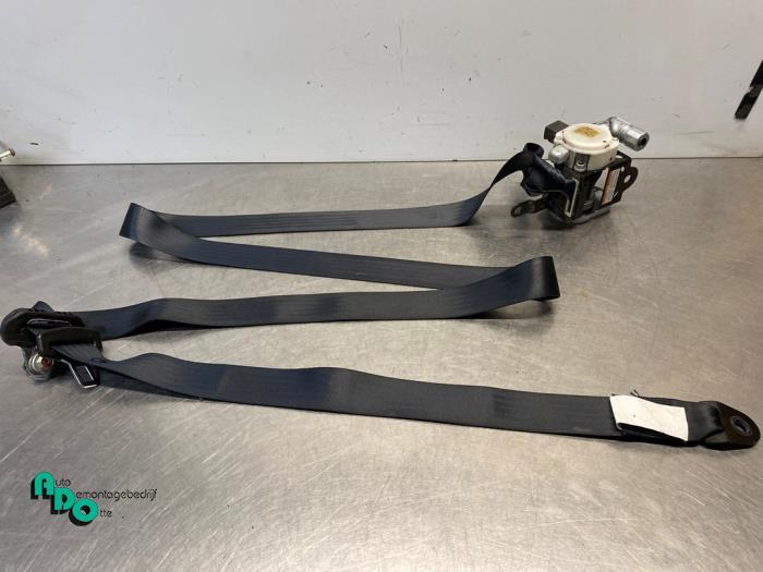 Veiligheidsgordel rechts-voor van een Suzuki Alto (Alto 09-), Gebruikt, -, -, Ophalen of Verzenden