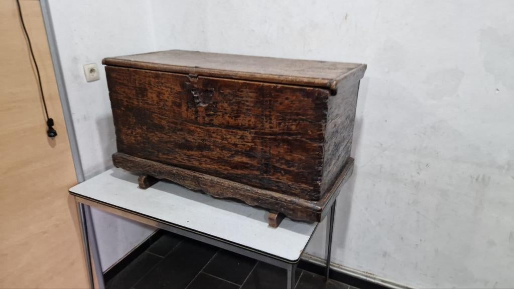 oude grote houten kist 18e eeuw afmetingen 110cmx65, Ophalen of Verzenden