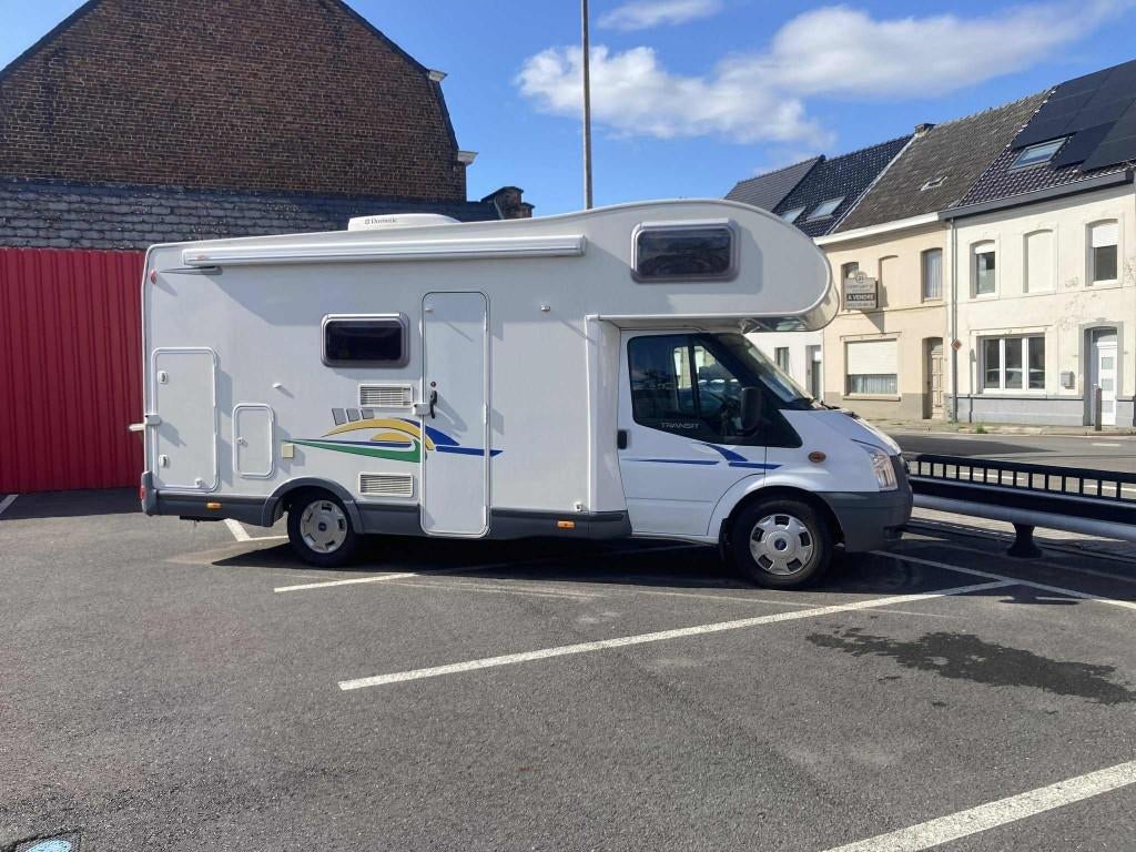 Camping car 6 couchages "Chausson", Caravanes & Camping, Camping-cars, Particulier, jusqu'à 6, Alcôve, Chausson, Ford, Diesel