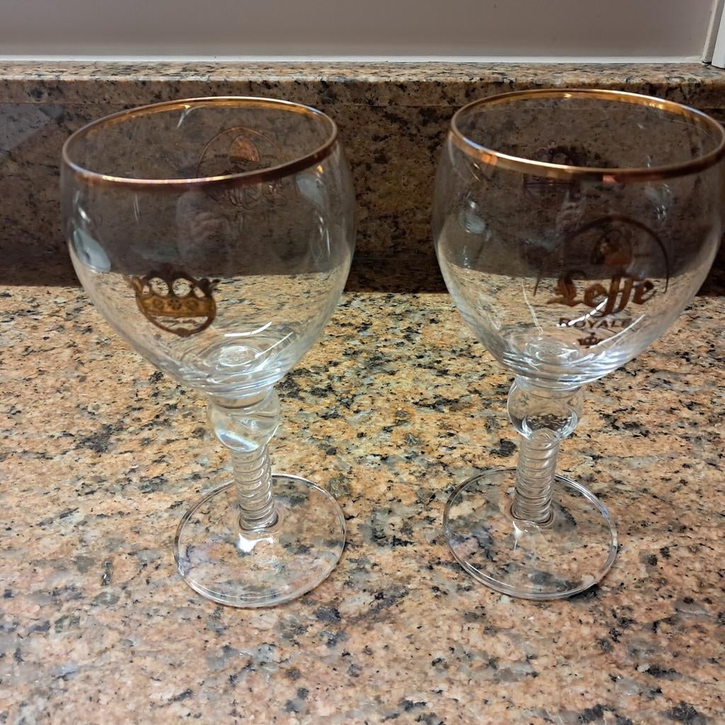 2 Leffe " Royale " bierglazen, Ophalen of Verzenden, Zo goed als nieuw, Bierglas