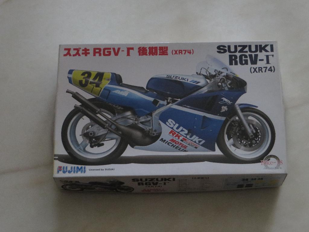 Fujimi Suzuki RGV-T, Hobby & Loisirs créatifs, Modélisme | Voitures & Véhicules, Fujimi, Plus grand que 1:32, Comme neuf, Enlèvement