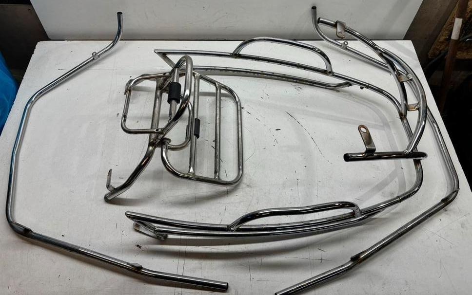 Veel onderdelen Senso/GTS/Riva/BTC 2020 klasse A, Enlèvement ou Envoi, Utilisé, Capot, Autres marques