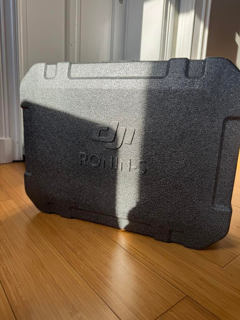 Stabilisateur caméra DJI Ronin‑S + mallette d’origine, TV, Hi-fi & Vidéo, Projecteurs vidéo, Utilisé, Autre technologie, Ultra HD (4K)