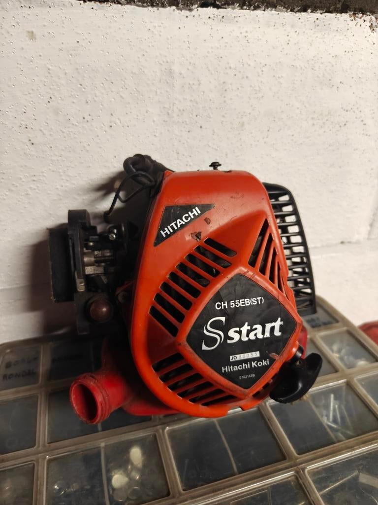 Bosmaaier motor Hitachi, Tuin en Terras, Ophalen