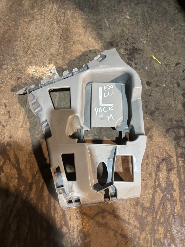 Guide pare-chocs gauche BMW F20 LCI PACK M 51128063451, Autos : Pièces & Accessoires, Pare-chocs, Enlèvement, Utilisé, /