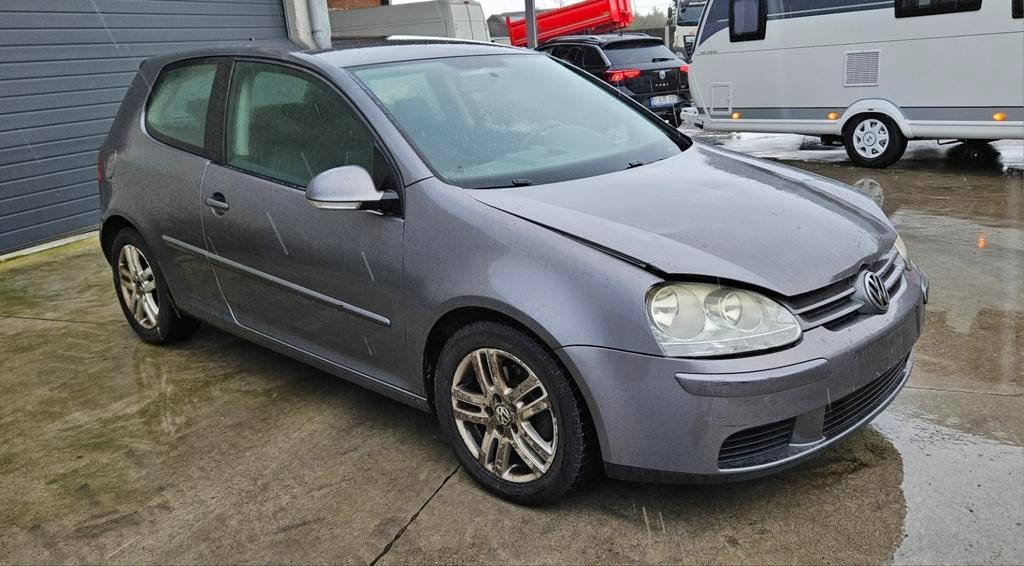 Volkswagen Golf 1.9TDI - BJ:2007 -MET SCHADE START EN RIJDT!, Auto's, Volkswagen, Bedrijf, Te koop, Golf