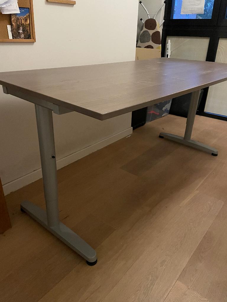 Galant bureau desk IKEA, Huis en Inrichting, Bureaus, Ophalen, In hoogte verstelbaar, Gebruikt