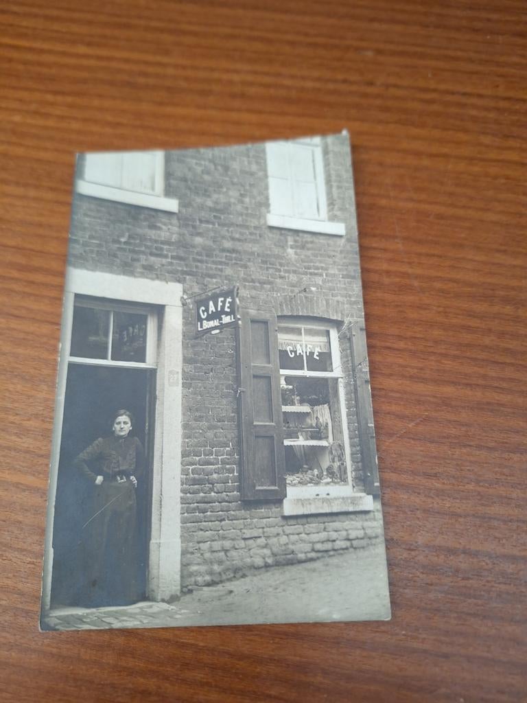 Rondom Namen: fotokaart café L Bomal Thill, Ophalen of Verzenden, Namen