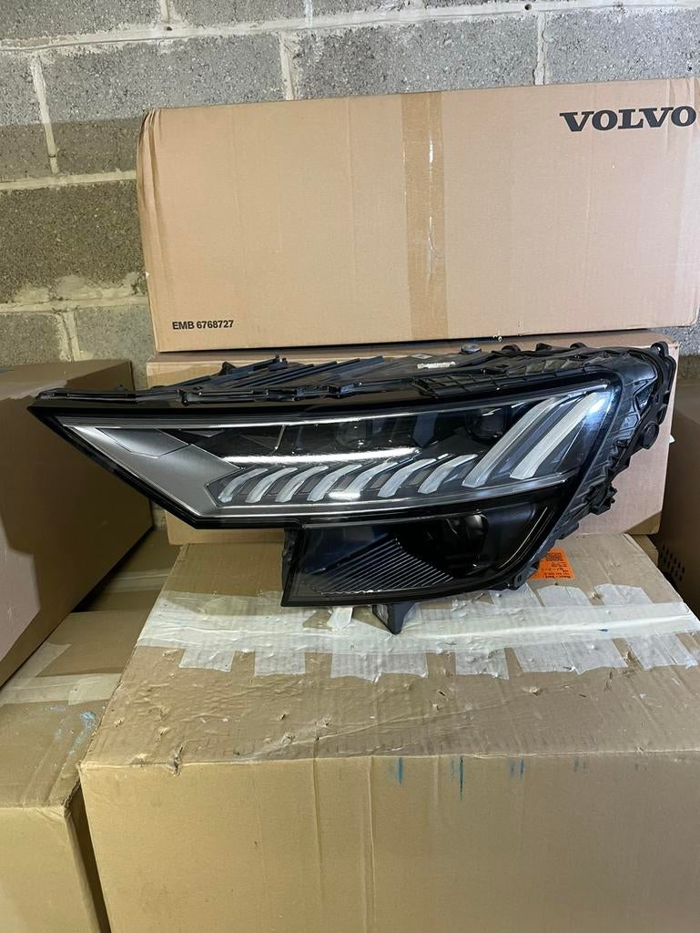 L'Audi Q8 est en ligne. Lv. Matrice complète LED 2023, Enlèvement ou Envoi, Utilisé, Audi