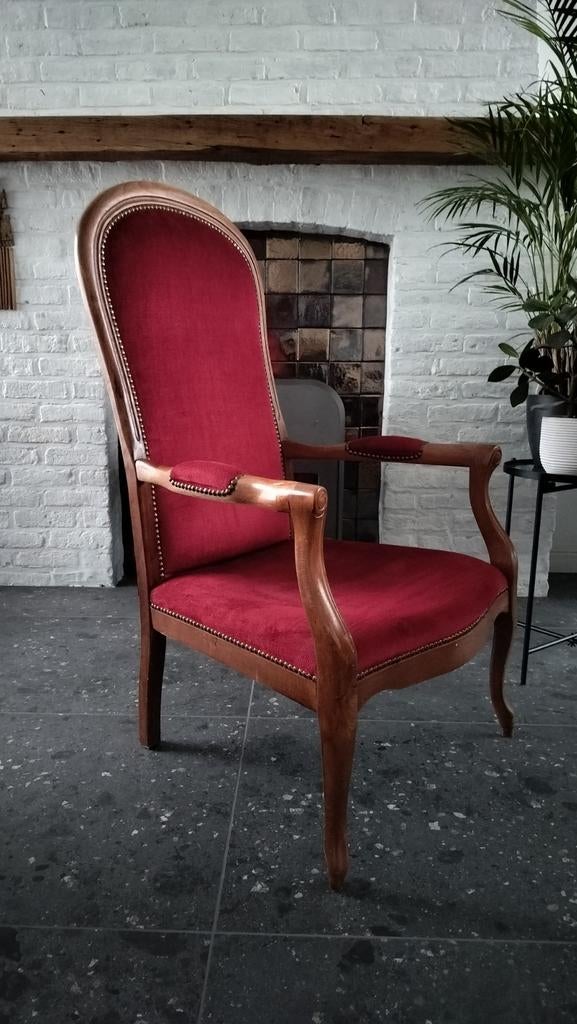 Fauteuil de style classique avec assise en velours rouge, Maison & Meubles, Fauteuils, Moins de 75 cm, Enlèvement, Utilisé, 50 à 75 cm