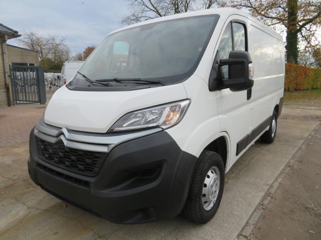Citroën Jumper - L1H1 - 2.2 BlueHDi - 102.521km - 2021 - €6d, Auto's, Voorwielaandrijving, 4 deurs, Stof, 4 cilinders