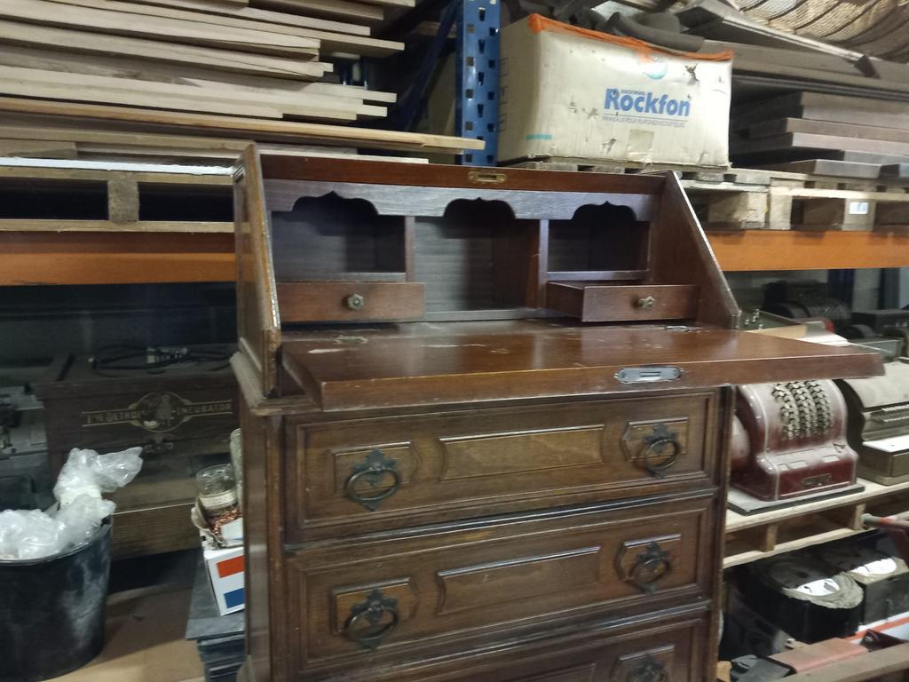 meuble secretaire en chene foncé, Enlèvement, Utilisé