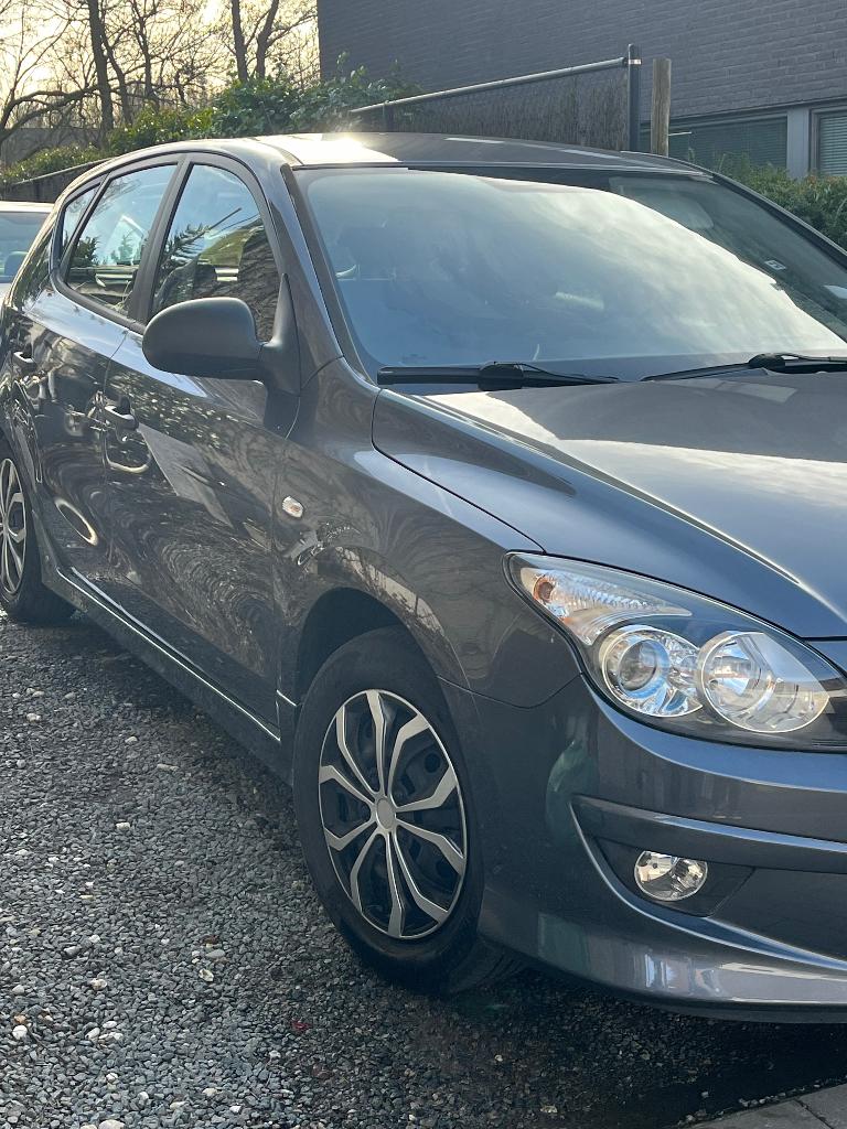 Hyundai i30, Auto's, Hyundai, Particulier, Euro 4, Zilver of Grijs, Android Auto