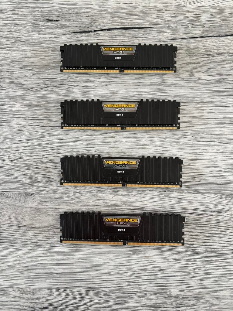 Corsair Vengeance LPX DDR4 32 Go (4 x 8 Go) 3200 MHz, Informatique & Logiciels, Mémoire RAM, 32 GB, DDR4, Enlèvement, Utilisé