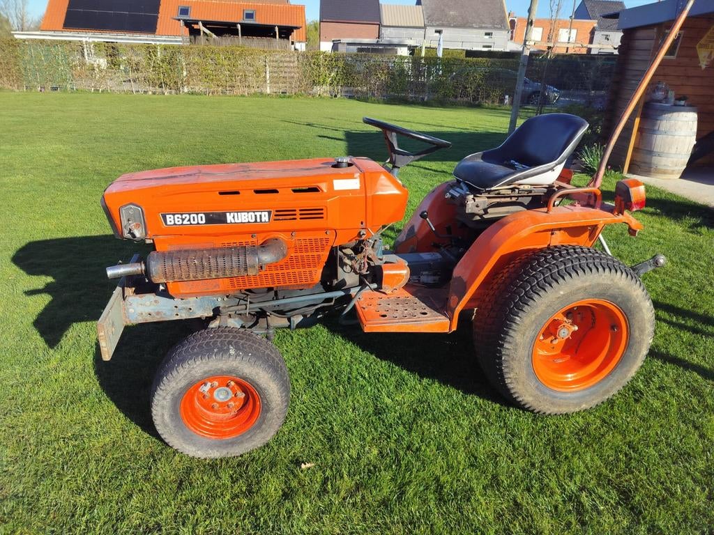 Kubota B6200, Jardin & Terrasse, Tondeuses à gazon, Enlèvement