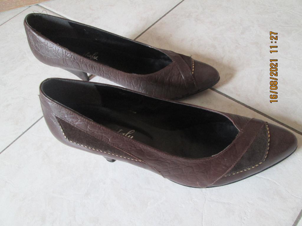 Escarpins bruns à talons « MADE IN ITALY » P : 40., Kleding | Dames, Schoenen, Zo goed als nieuw, Pumps, Bruin, Ophalen