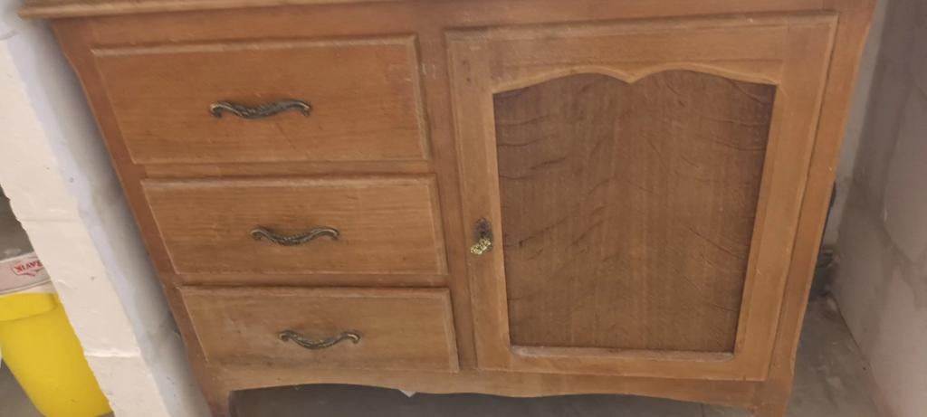 2 gelijke kastjes 15euro per stuk, Ophalen