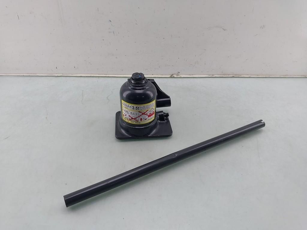 CRIC Iveco New Daily VI (01-2014/07-2021) (|500327464|), IVECO Magirus AG, Info@iveco-sw.de, Autres marques automobiles, Nicolaus-Otto-Straße 27
89079  Ulm, DE