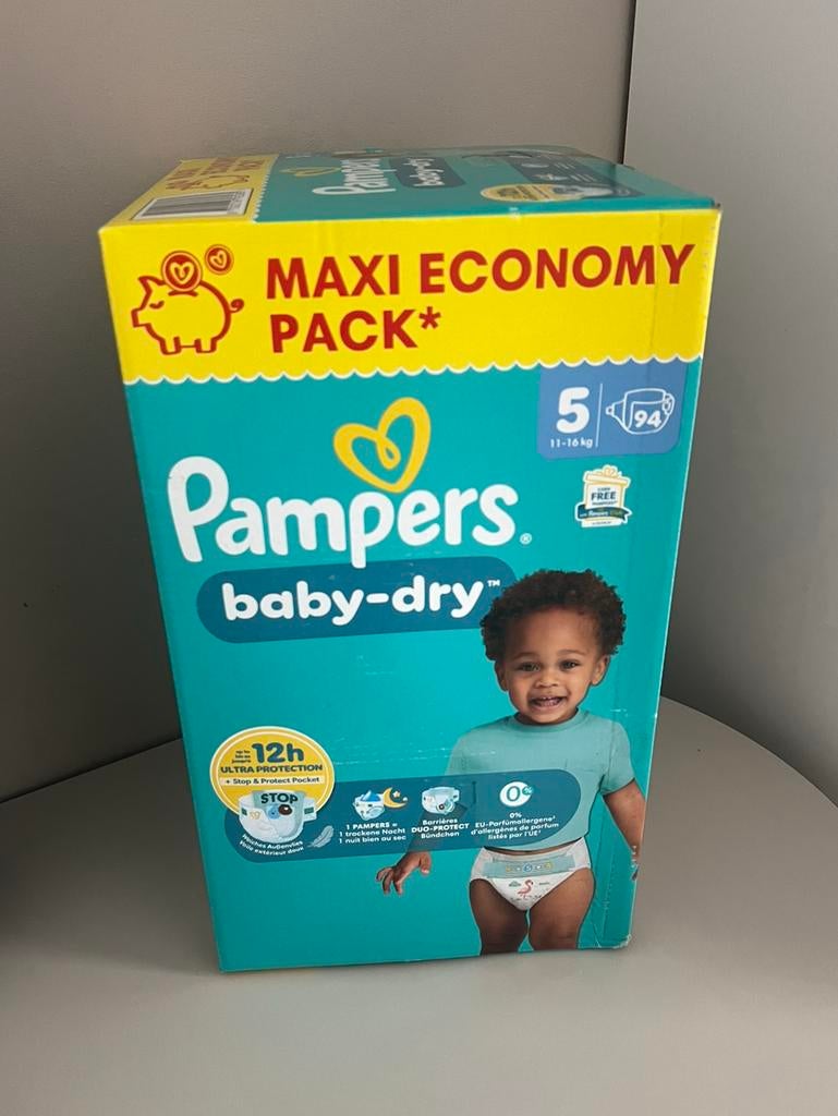Pampers Baby Dry maat 5 compleet, Kinderen en Baby's, Badjes en Verzorging, Ophalen, Zo goed als nieuw
