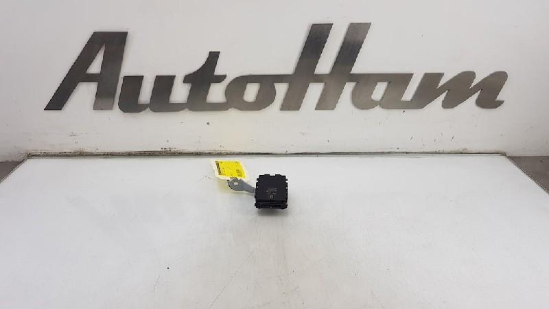 GATEWAY MODULE Toyota Yaris III (P13) (|8910052030|), Gebruikt, Toyota