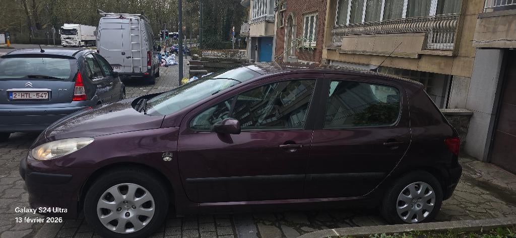 PEUGEOT 307 ESSENCE 1.4, Auto's, Peugeot, Stof, Zwart, 4 cilinders, Bruin