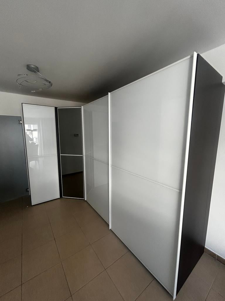 Kleerkast met schuifdeuren, deuren en spiegel, Enlèvement, Comme neuf