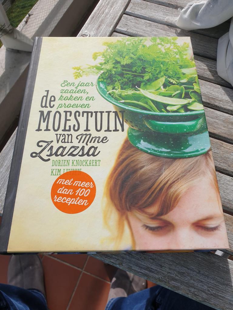 Kim Leysen - De Moestuin van Mme Zsazsa, Kim Leysen; Dorien Knockaert, Moestuin, Ophalen of Verzenden, Zo goed als nieuw