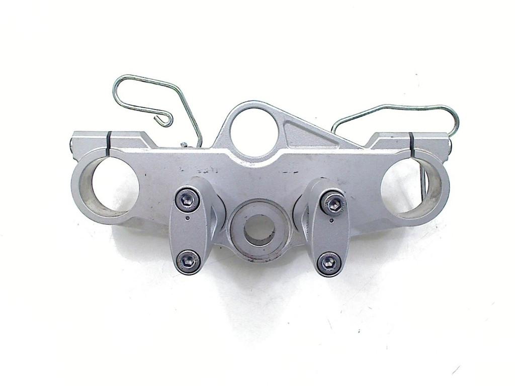TOP YOKE TROIS POINTS GSX 650 F 2008-2012 (GSX650F CJ1), Dhr. S. di Majo, Utilisé, Info@cama-motorparts.nl, P.J. Troelstraweg 8 8
3144 CX  MAASSLUIS, NL