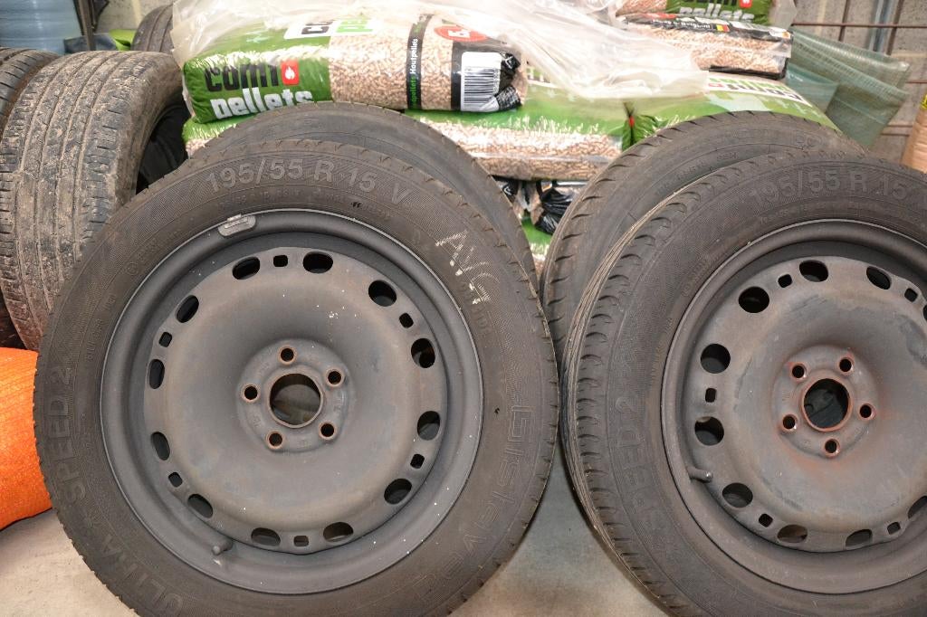 Pneus sur jante, 15 pouces, Pneus et Jantes, Pneus été, Enlèvement
