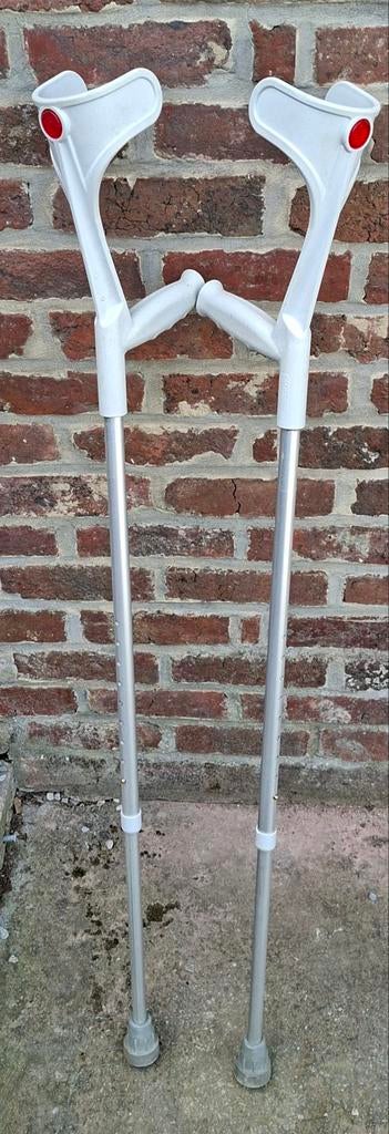 Béquilles, Diversen, Loopkrukken, Ophalen