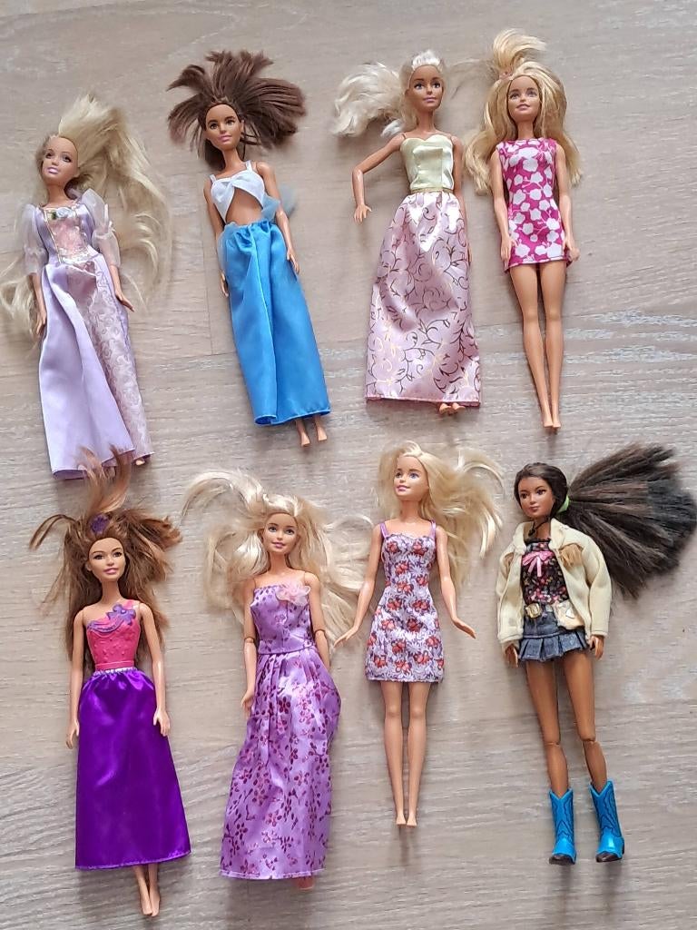 8  Barbiepoppen Mattel, Kinderen en Baby's, Ophalen of Verzenden, Zo goed als nieuw, Barbie