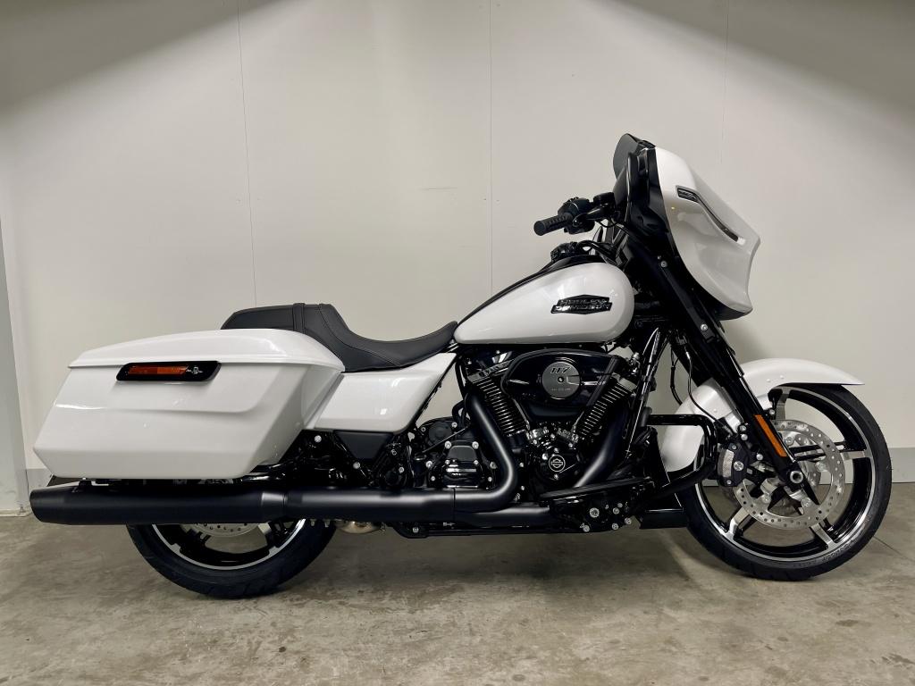 Harley-Davidson TOURING FLHX STREET GLIDE (bj 2025), Motoren, Motoren | Harley-Davidson, Overig, meer dan 35 kW